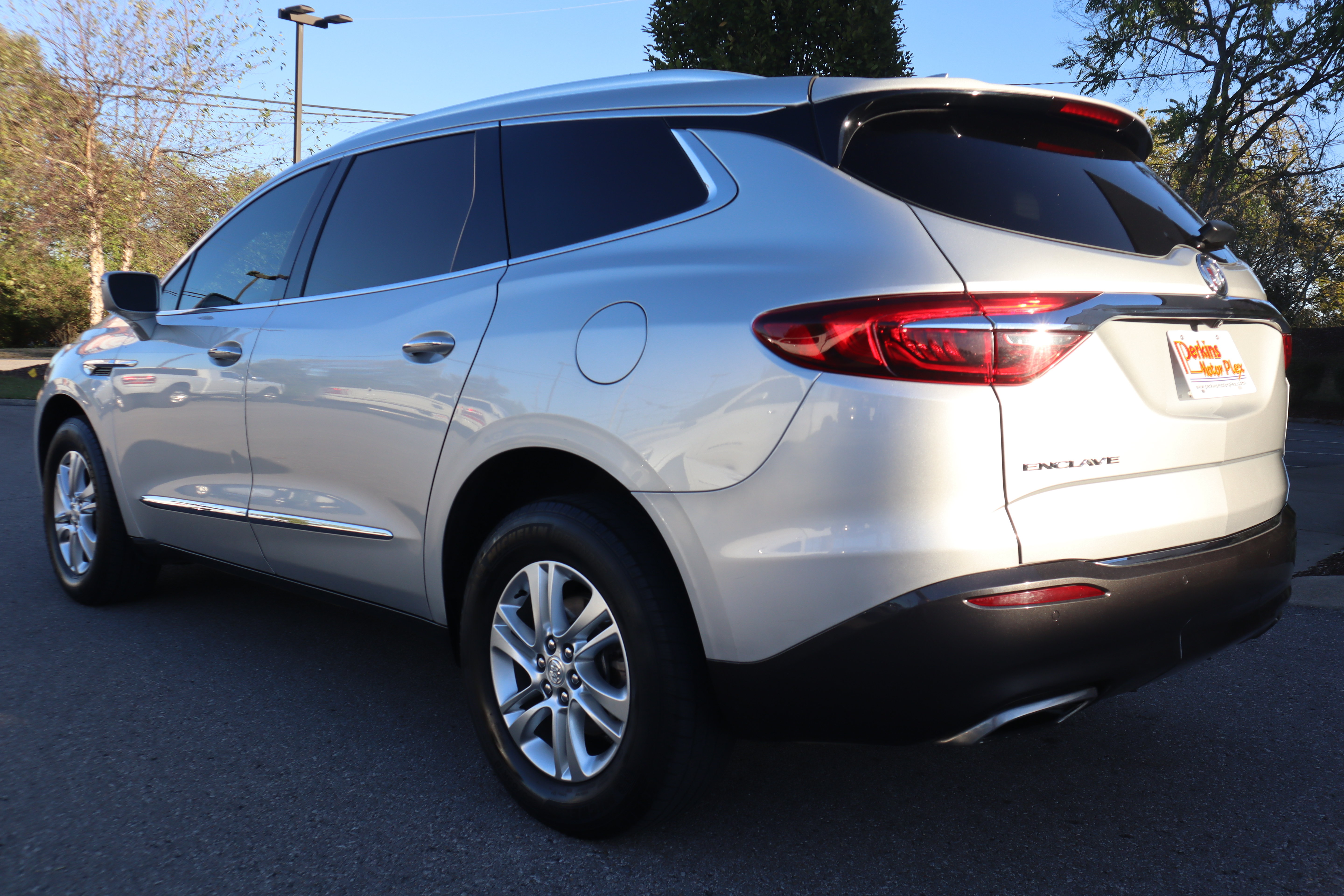Used 2020 Buick Enclave Essence FWD image 9
