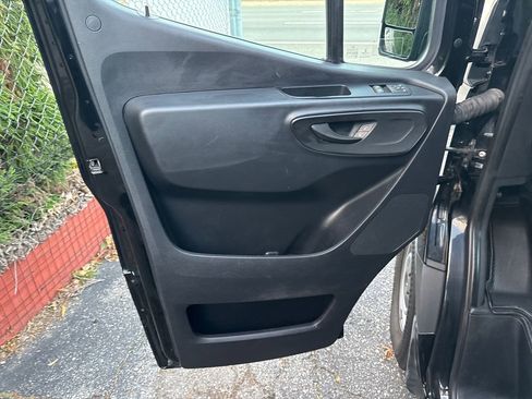 Used 2020 Mercedes-Benz Sprinter 2500 w/ Driver Convenience Package image 12