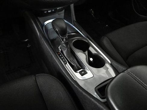 Used 2022 Chevrolet Malibu LT image 12