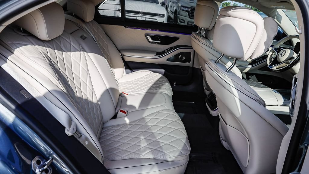 Used 2025 Mercedes-Benz S 580 4MATIC Sedan image 20