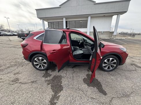 Used 2023 Ford Escape Platinum image 8