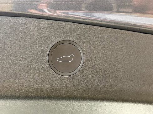 Used 2023 Tesla Model 3 Standard Range image 38