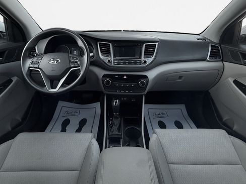 Used 2018 Hyundai Tucson SE w/ Cargo Package AWD/4WD image 16