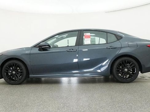 New 2026 Toyota Camry SE FWD image 19
