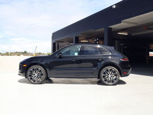 New 2026 Porsche Macan AWD/4WD image 2