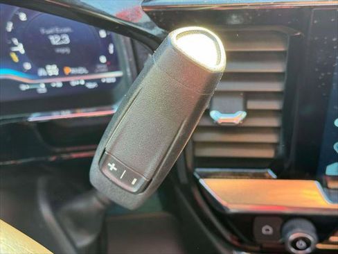 Used 2022 Chevrolet Silverado 1500 LT image 22