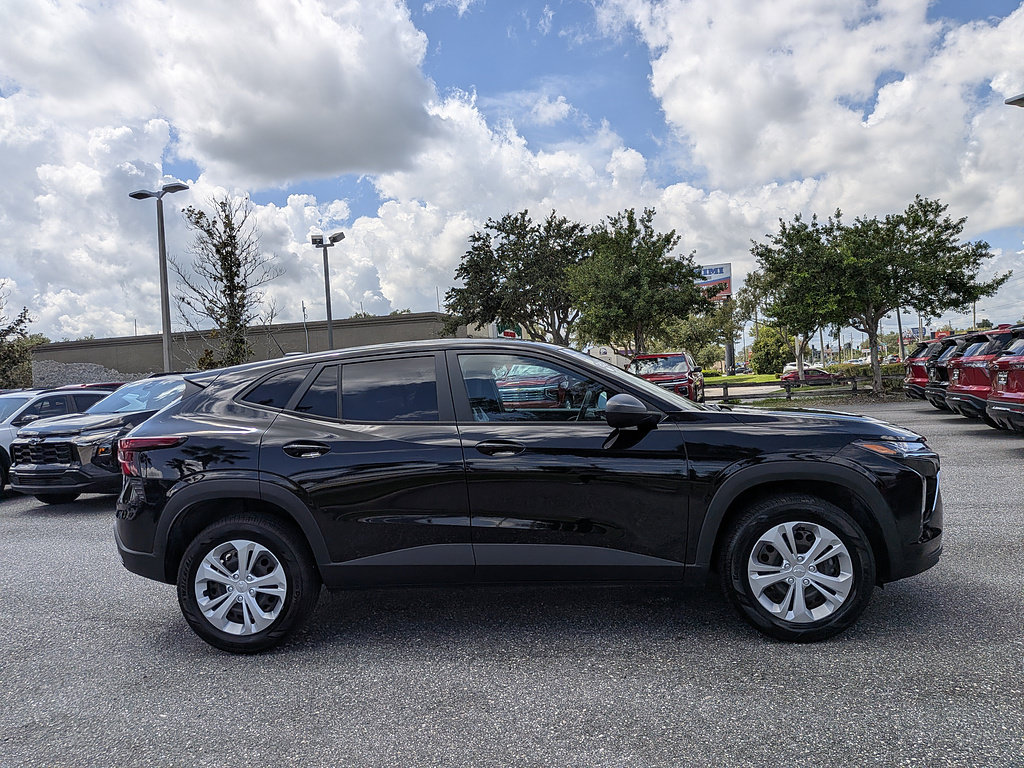 Certified 2024 Chevrolet Trax LS w/ Driver Confidence Package FWD image 2