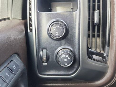 Used 2018 Chevrolet Silverado 1500 LTZ Z71 w/ LTZ Plus Package image 30