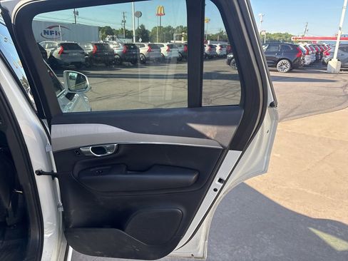 Used 2023 Volvo XC90 B5 Core w/ Protection Package Premier AWD/4WD image 31