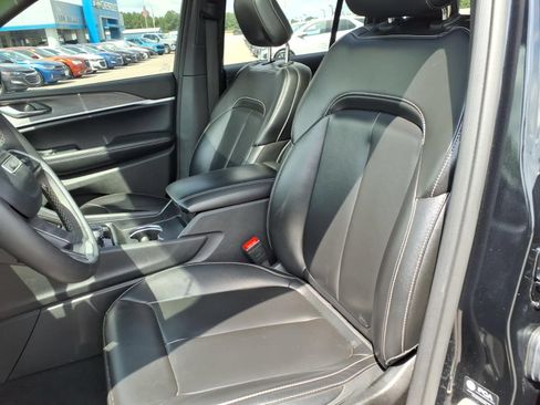 Used 2024 Jeep Grand Cherokee Limited 4xe AWD/4WD image 19