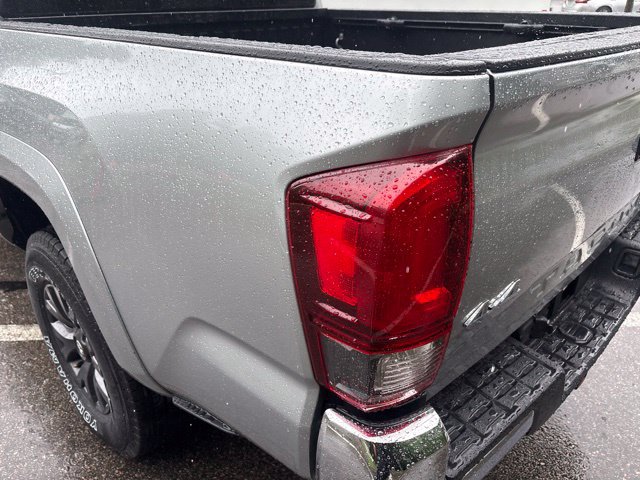 Used 2023 Toyota Tacoma SR5 AWD/4WD image 11