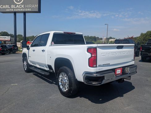 Used 2025 Chevrolet Silverado 2500 LTZ w/ LTZ Premium Package AWD/4WD image 7