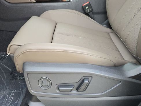 New 2025 Audi Q5 Premium Plus image 17