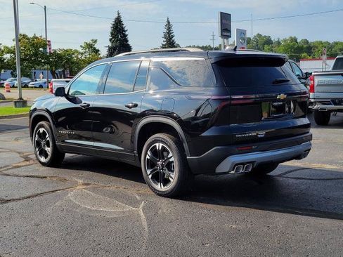 New 2027 Chevrolet Traverse LT w/ Sun and Wheel Package AWD/4WD image 3