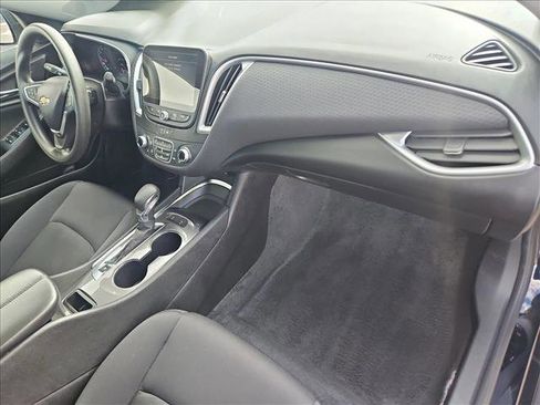 Used 2025 Chevrolet Malibu LT image 22