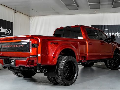 Used 2025 Ford F350 Platinum w/ FX4 Off-Road Package AWD/4WD image 8