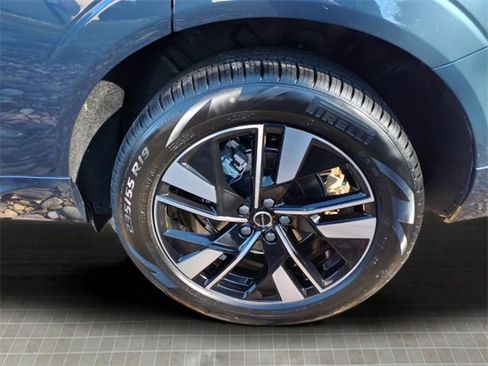 New 2026 Volvo XC60 B5 Core w/ Climate Package image 9