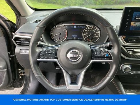 Used 2023 Nissan Altima 2.5 SR AWD/4WD image 14