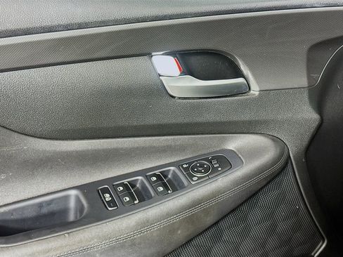 Used 2022 Hyundai Santa Fe SEL FWD image 17