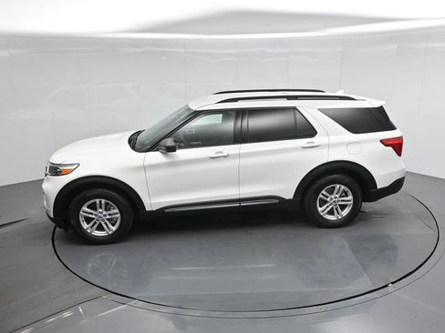 Certified 2023 Ford Explorer XLT w/ Equipment Group 202A RWD image 45