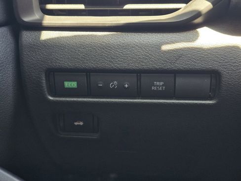 Used 2024 Nissan Sentra S FWD image 22