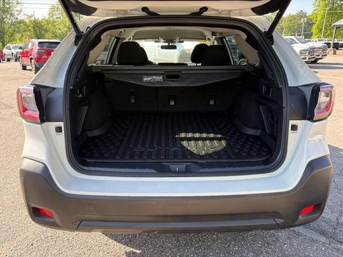 Used 2024 Subaru Outback Premium AWD/4WD image 25