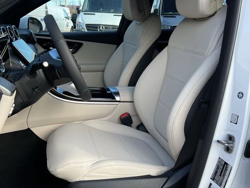 New 2026 Mercedes-Benz GLC 300 4MATIC image 11