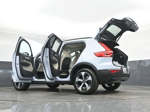 New 2026 Volvo XC40 B5 Plus w/ Protection Package Premier AWD/4WD image 55