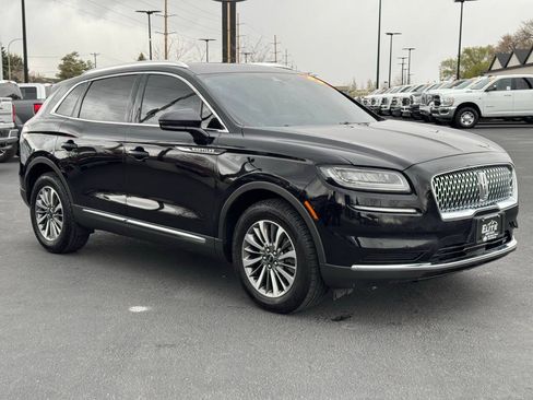 Used 2023 Lincoln Nautilus AWD w/ Premium Package image 14