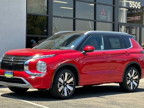 New 2025 Mitsubishi Outlander SEL image 9