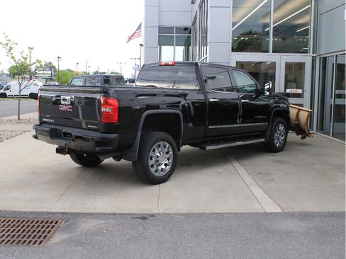 Used 2016 GMC Sierra 2500 Denali w/ Snow Plow Prep Package AWD/4WD image 6