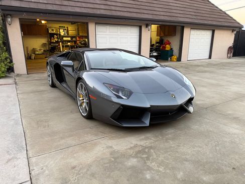 Used 2014 Lamborghini Aventador LP 700-4 AWD/4WD image 1