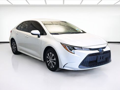 Used 2022 Toyota Corolla LE w/ Premium Interior Package image 3