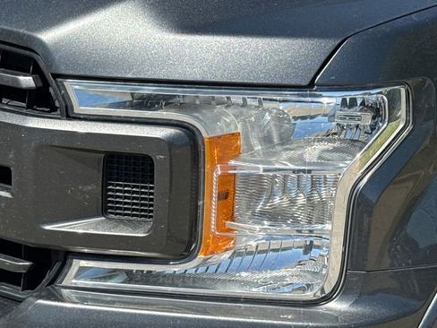 Used 2018 Ford F150 XLT w/ Equipment Group 302A Luxury image 4