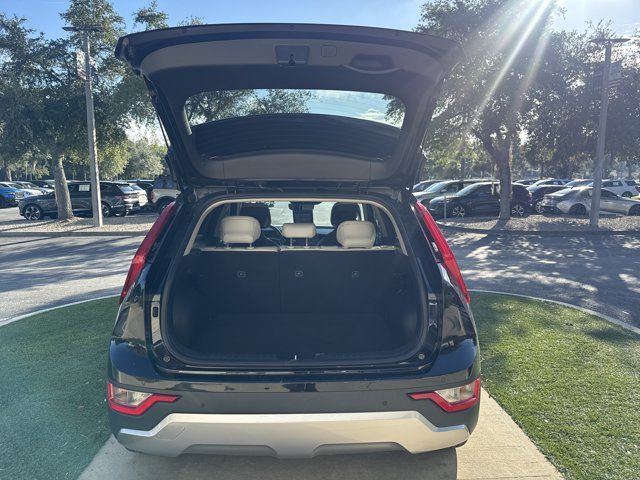 Used 2023 Kia Niro EX FWD image 5