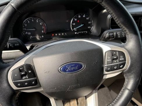 Used 2021 Ford Explorer XLT w/ Equipment Group 202A image 15