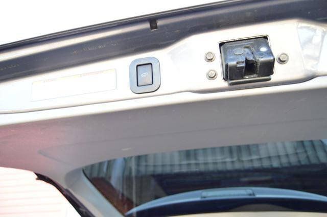 Used 2015 Toyota Sienna XLE Premium AWD/4WD image 49