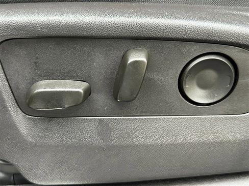 Used 2024 Chevrolet Silverado 1500 LT image 22