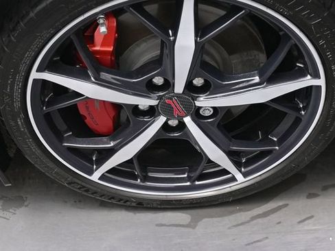 Used 2021 Chevrolet Corvette Stingray Premium Conv w/ Z51 Performance Package RWD image 22