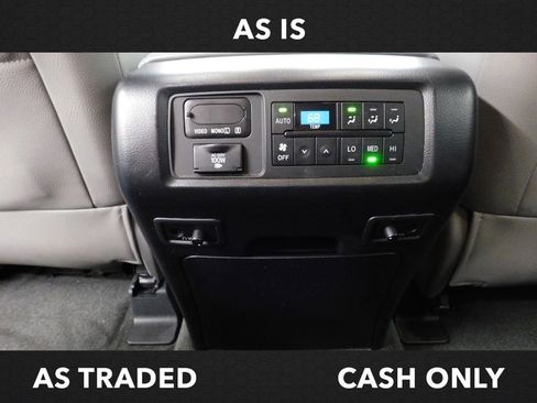 Used 2012 Toyota Sequoia Platinum image 19