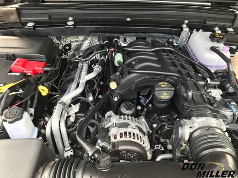 New 2025 Jeep Gladiator Sport image 27