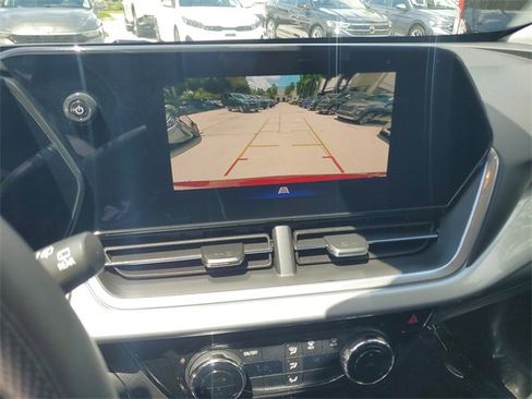 Used 2024 Chevrolet Trax LT image 26