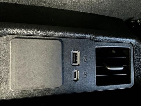 Used 2024 Chevrolet Silverado 2500 Custom w/ Custom Value Package image 18