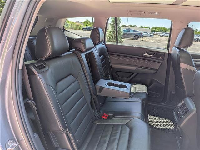 Used 2021 Volkswagen Atlas SEL Premium AWD/4WD image 17