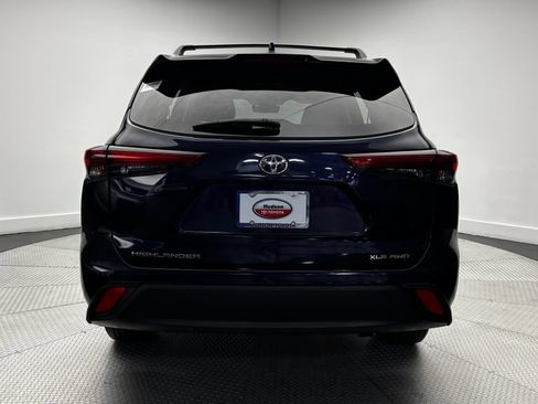 Used 2023 Toyota Highlander XLE AWD/4WD image 38