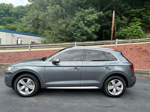 Used 2018 Audi Q5 2.0T Premium Plus w/ Premium Plus Package AWD/4WD image 2