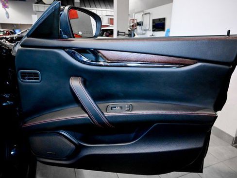 Used 2018 Maserati Quattroporte S GranLusso Q4 AWD/4WD image 26