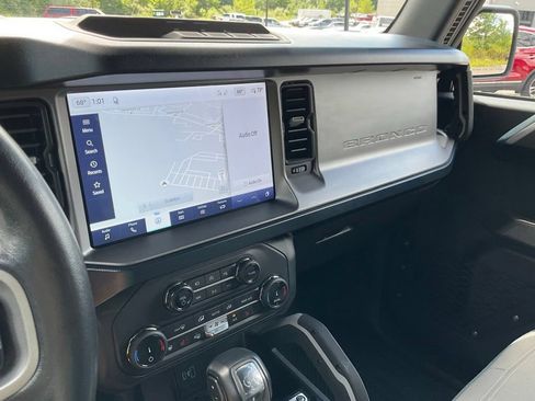 Used 2022 Ford Bronco Outer Banks AWD/4WD image 14