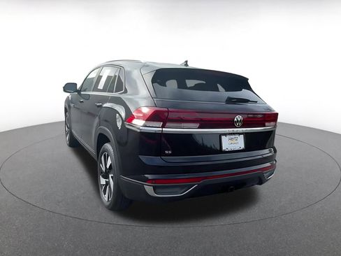Used 2025 Volkswagen Atlas Cross Sport SE image 11