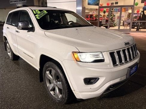 Used 2015 Jeep Grand Cherokee Overland image 3